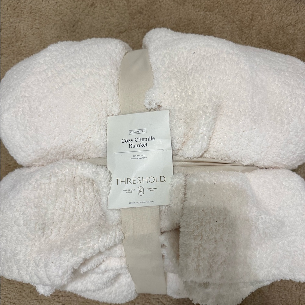 Threshold Plush Chenille Throw - Cream